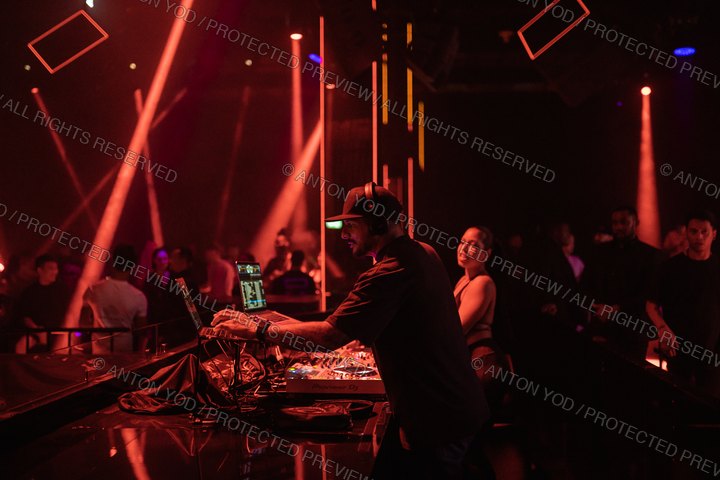 Event portfolio photograph by Anton Yod — 010.