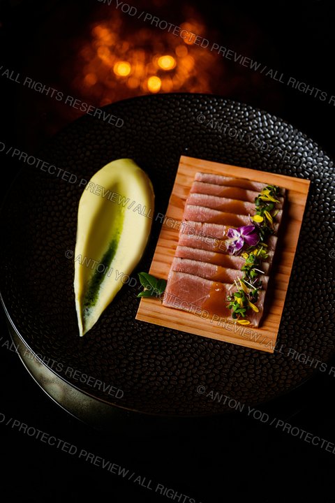 Food portfolio photograph by Anton Yod — 070.