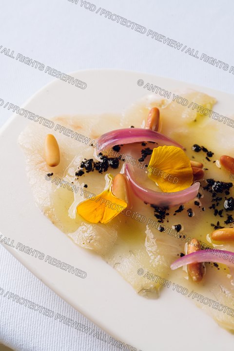 Food portfolio photograph by Anton Yod — 084.