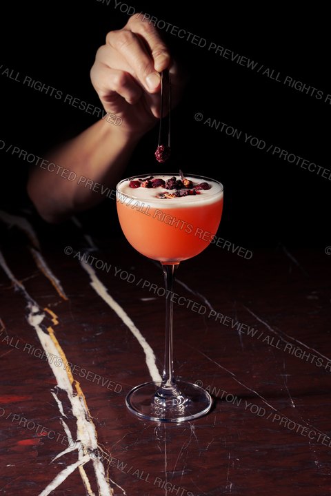 Cocktail portfolio photograph by Anton Yod — 131.