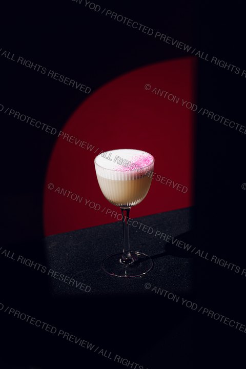 Cocktail portfolio photograph by Anton Yod — 135.