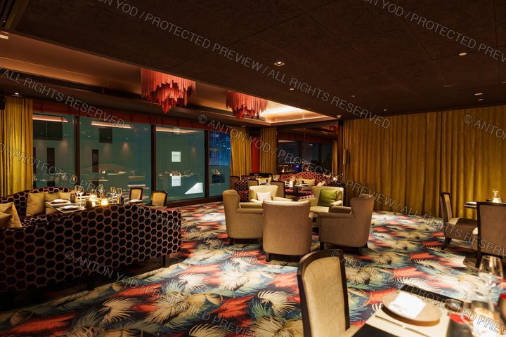 Interior portfolio photograph by Anton Yod — 008.