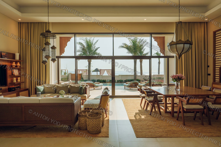 Interior portfolio photograph by Anton Yod — 013.