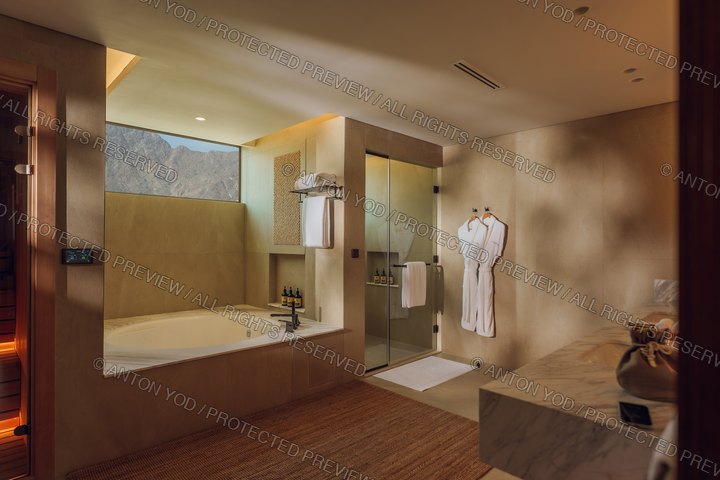 Interior portfolio photograph by Anton Yod — 020.