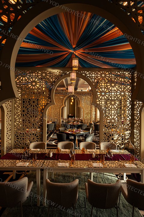 Interior portfolio photograph by Anton Yod — 032.