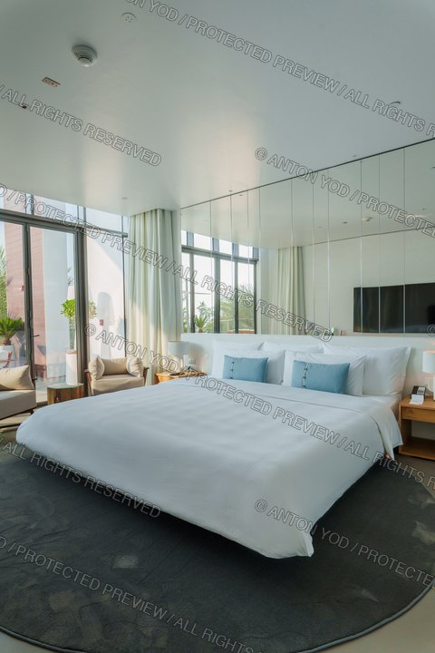 Interior portfolio photograph by Anton Yod — 058.