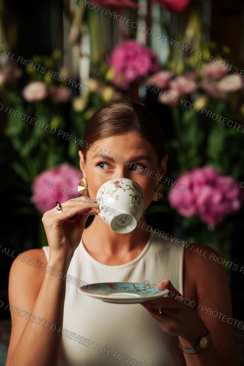 Commercial lifestyle portfolio photograph by Anton Yod — 053.