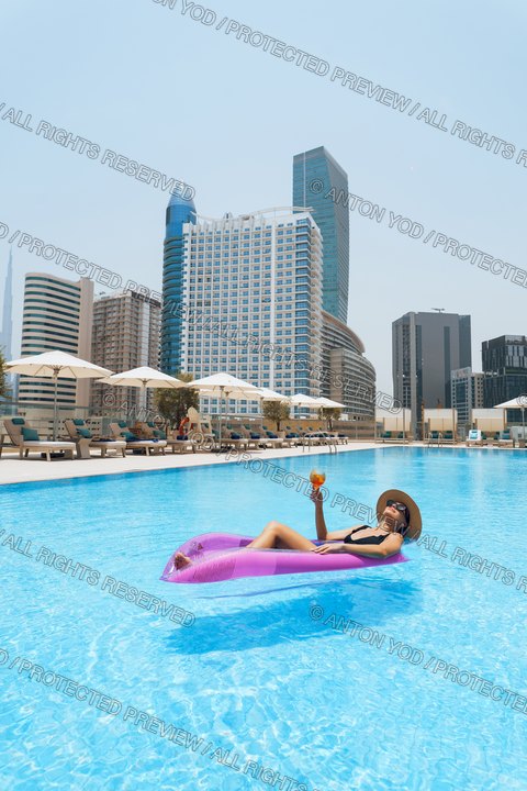 Commercial lifestyle portfolio photograph by Anton Yod — 058.