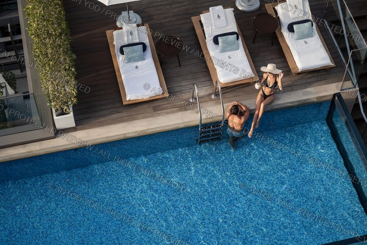Commercial lifestyle portfolio photograph by Anton Yod — 066.